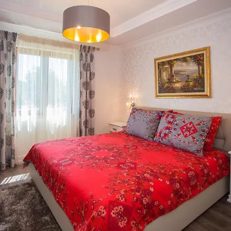 Вілла Mihaela By Briskva *