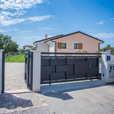 Mihaela By Briskva Вілла *