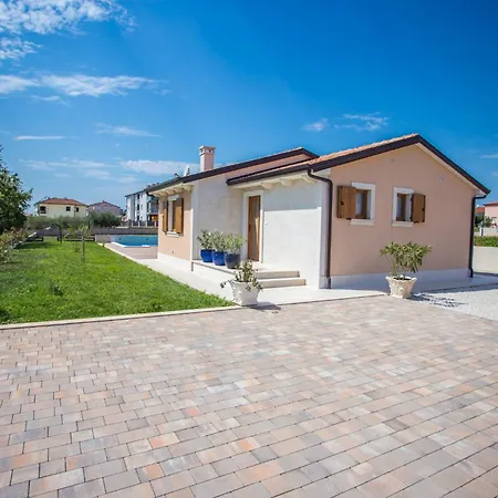 Villa Mihaela By Briskva *