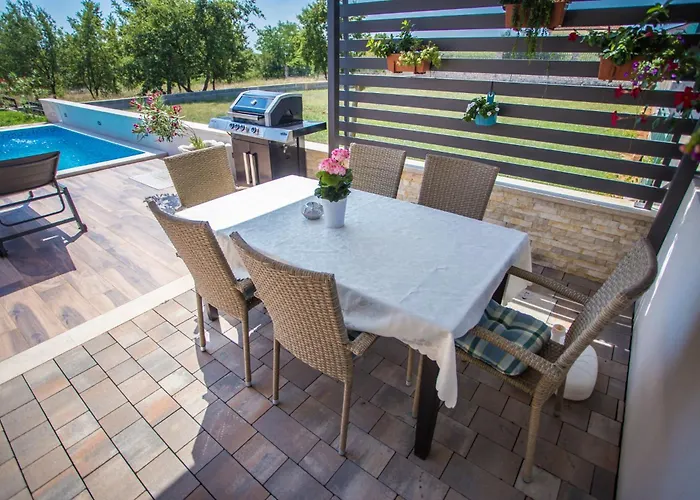 Mihaela By Briskva Вілла *