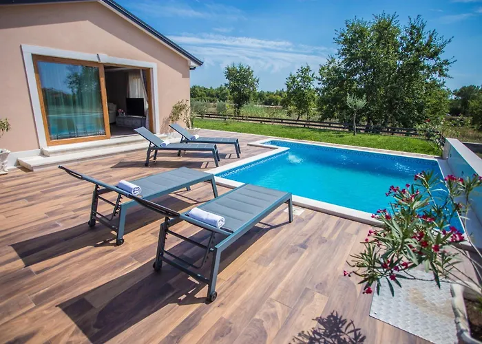 Mihaela By Briskva *