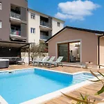 Mihaela By Briskva *