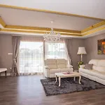 Mihaela By Briskva فيلة *