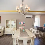 Mihaela By Briskva فيلة