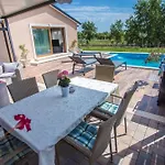 Mihaela By Briskva بوريتش