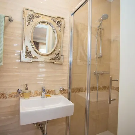 Mihaela By Briskva * Porec