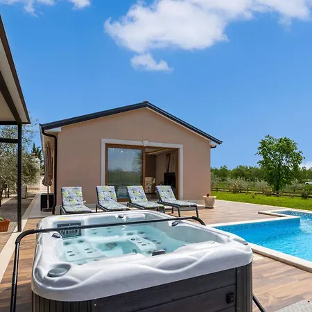 Villa Mihaela By Briskva