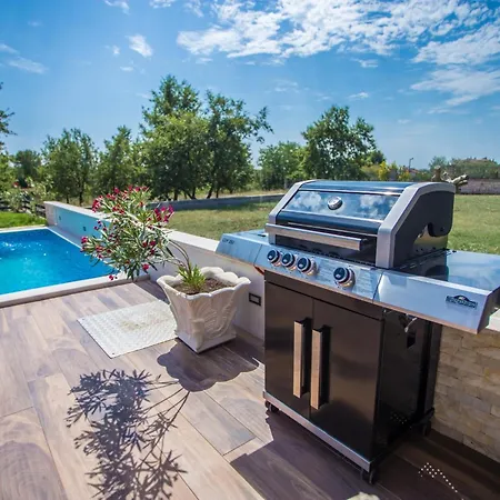 Mihaela By Briskva Villa