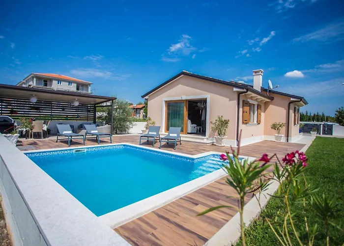 Mihaela By Briskva Вилла