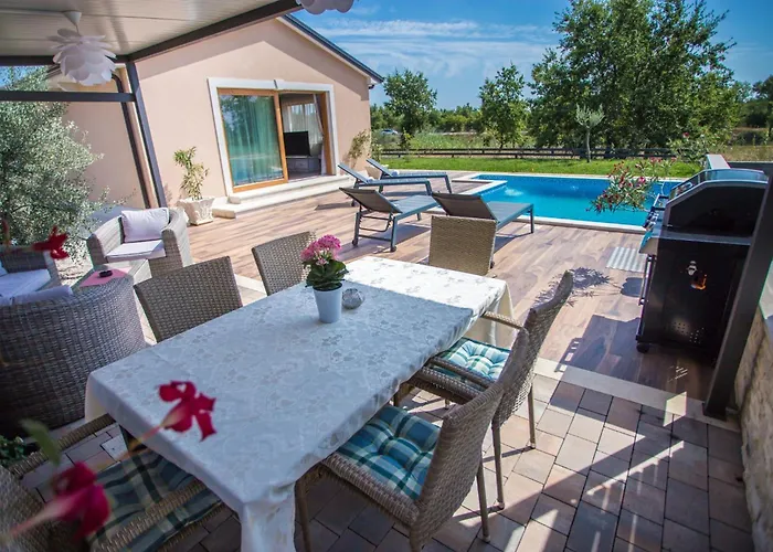 Mihaela By Briskva Пореч